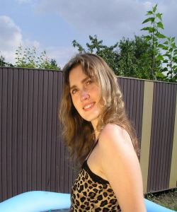 <p class='ppt-number'>221 779 + PIN 110</p><p class='ppt-pricing-de'>1,99 Euro/Min.</p>