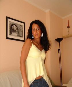 <p class='ppt-number'>09005 66 55 50 646</p><p class='ppt-pricing-de'>1,99 Euro/Min. im dt. Festnetz - Mobilnetz ggf. abweichend</p>